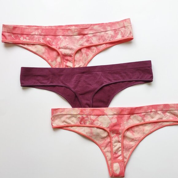 PINK Victoria's Secret Lot of 3 - Thong String Panties Tie Dye/Solid Size Medium - Picture 4 of 6